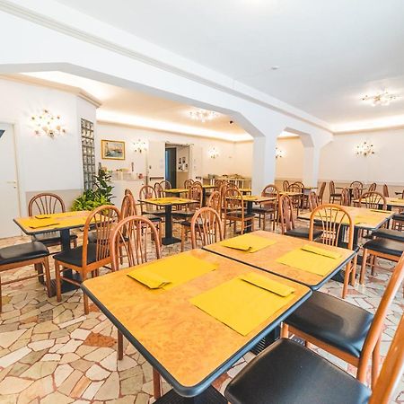 Hotel Grand Prix Соттомаріна Екстер'єр фото