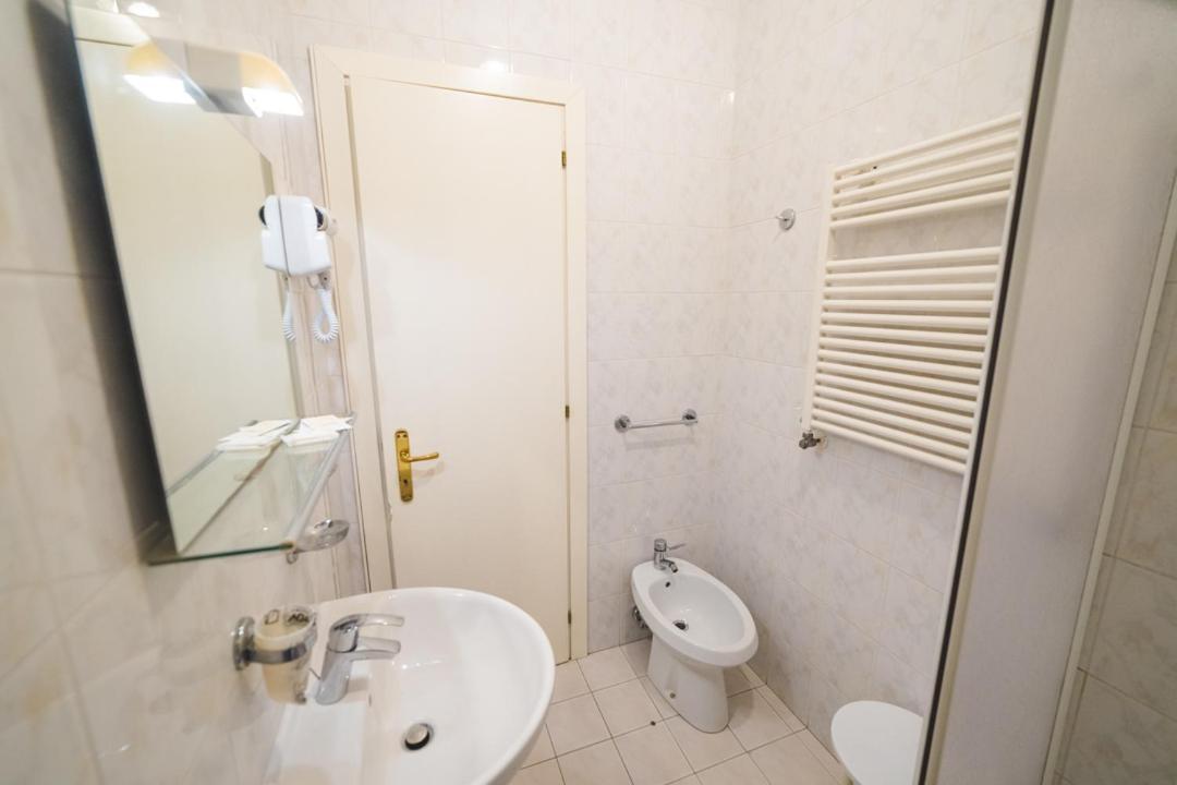 Hotel Grand Prix Соттомаріна Екстер'єр фото