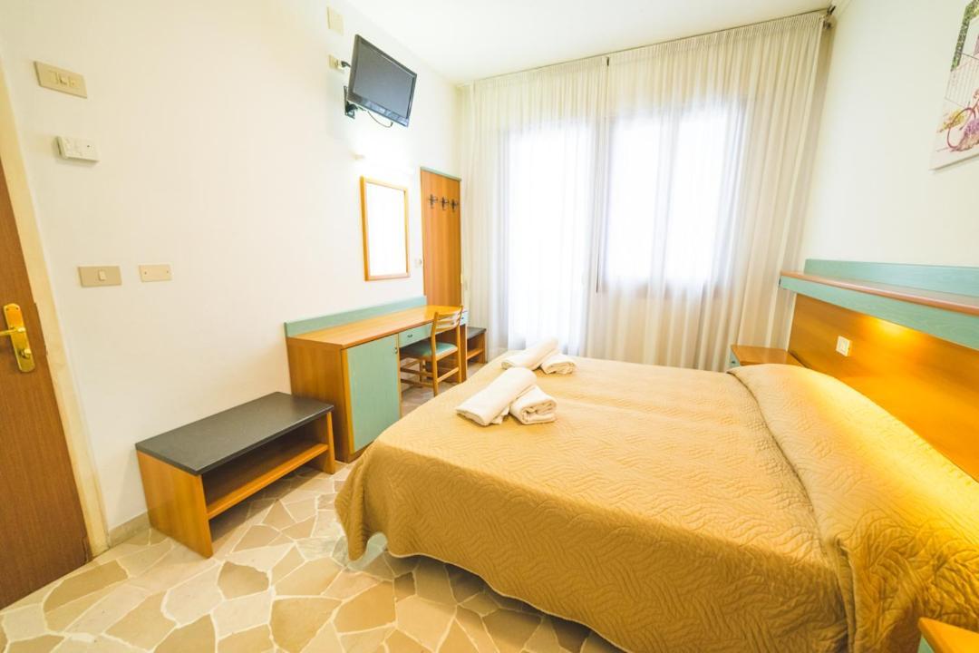 Hotel Grand Prix Соттомаріна Екстер'єр фото