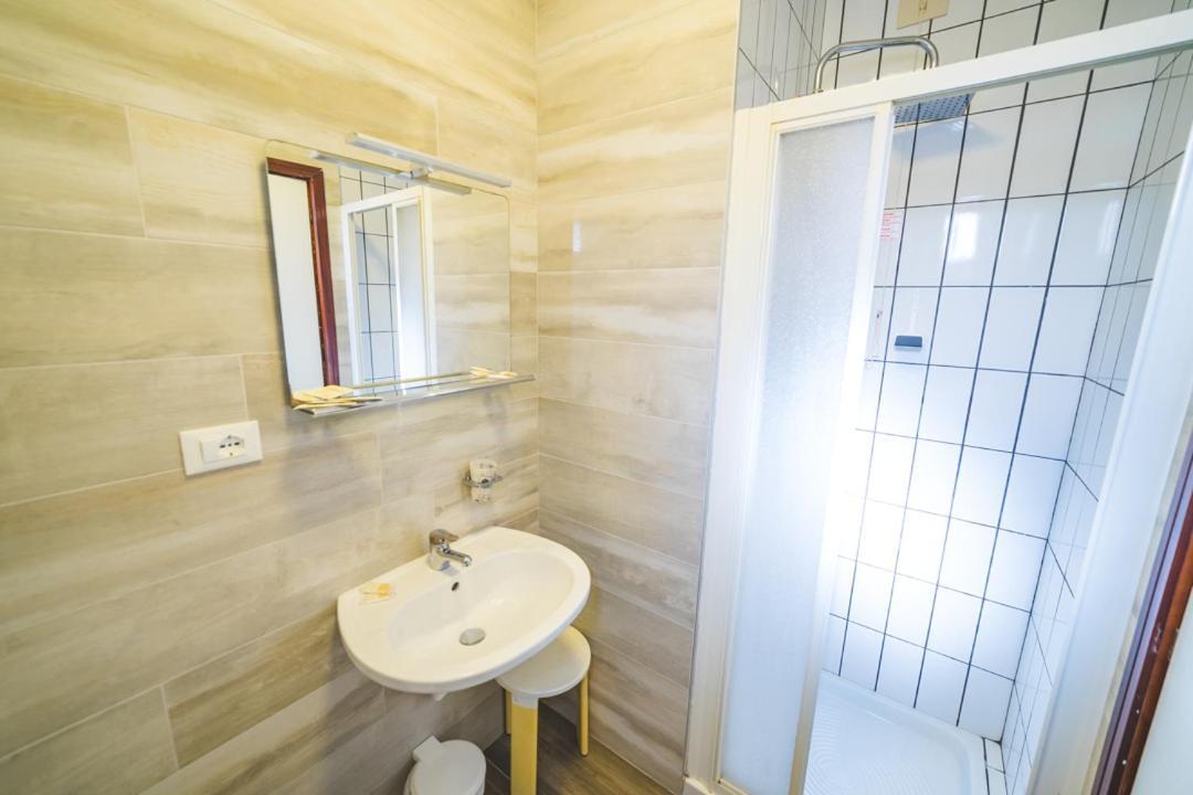 Hotel Grand Prix Соттомаріна Екстер'єр фото