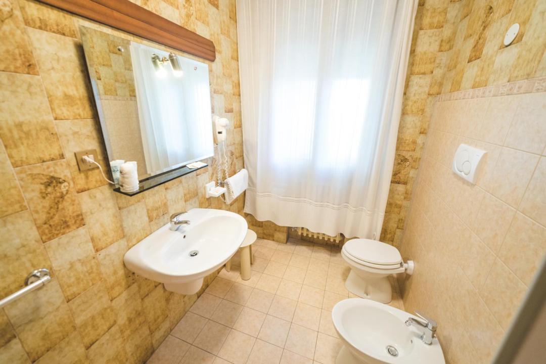 Hotel Grand Prix Соттомаріна Екстер'єр фото