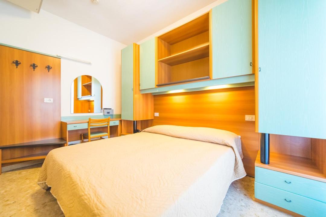 Hotel Grand Prix Соттомаріна Екстер'єр фото