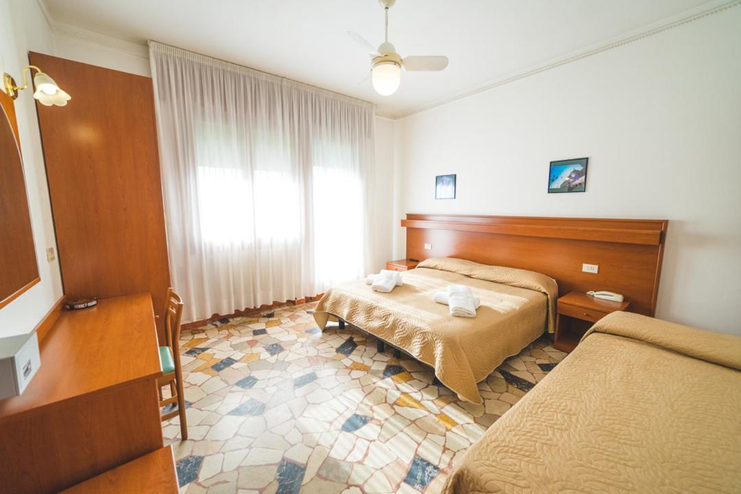 Hotel Grand Prix Соттомаріна Екстер'єр фото
