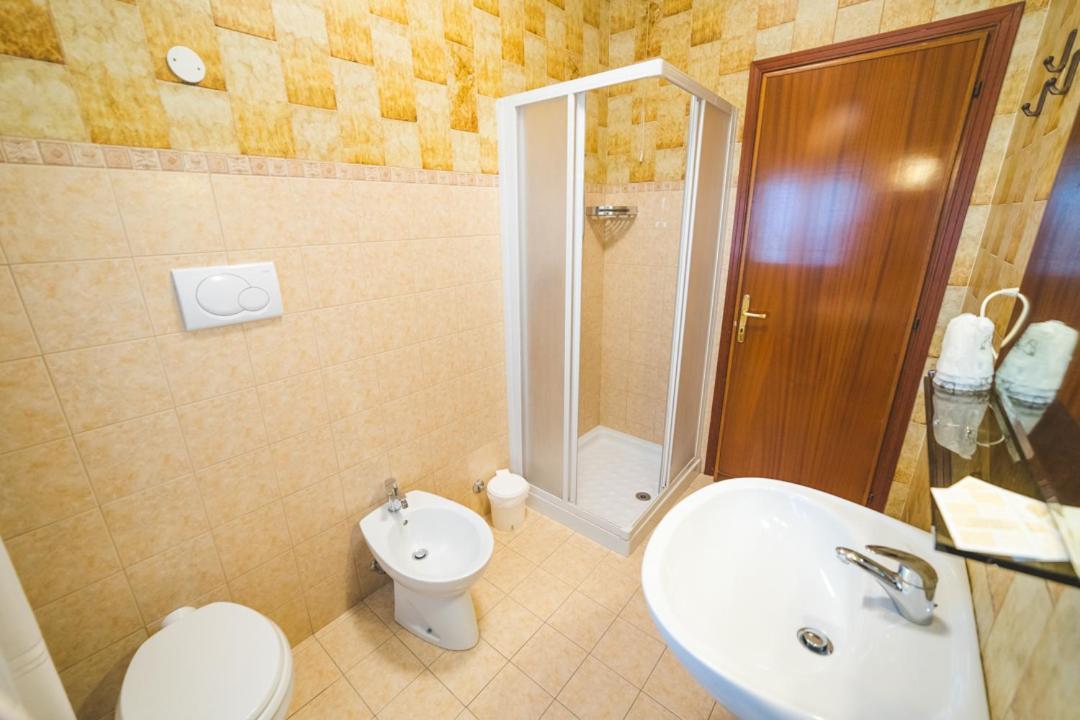 Hotel Grand Prix Соттомаріна Екстер'єр фото