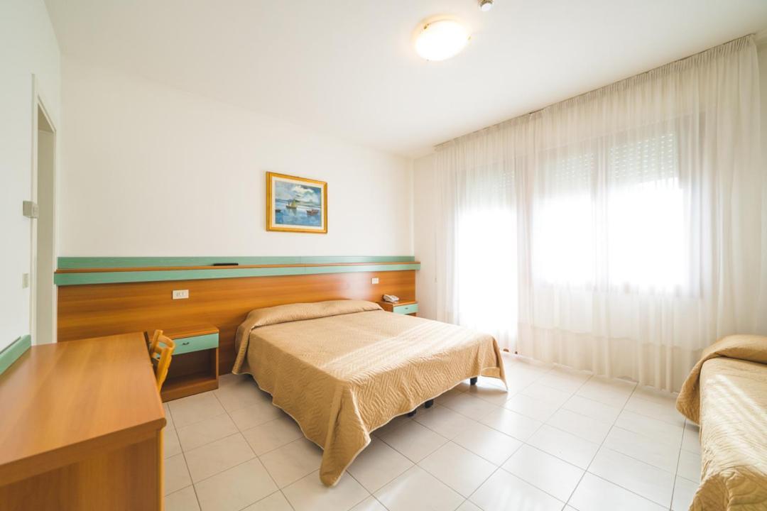 Hotel Grand Prix Соттомаріна Екстер'єр фото
