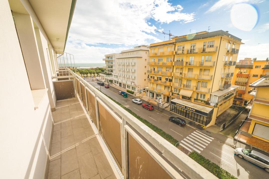 Hotel Grand Prix Соттомаріна Екстер'єр фото