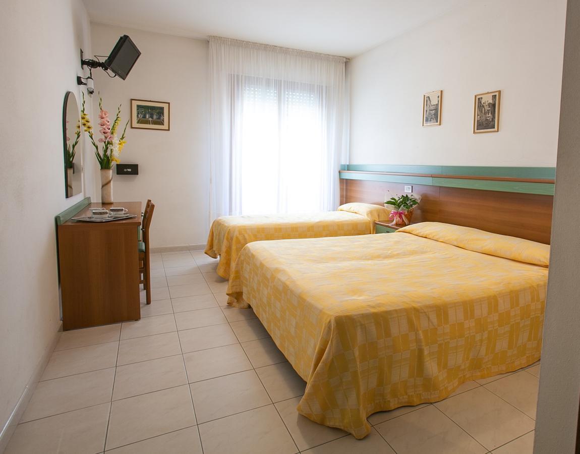 Hotel Grand Prix Соттомаріна Екстер'єр фото